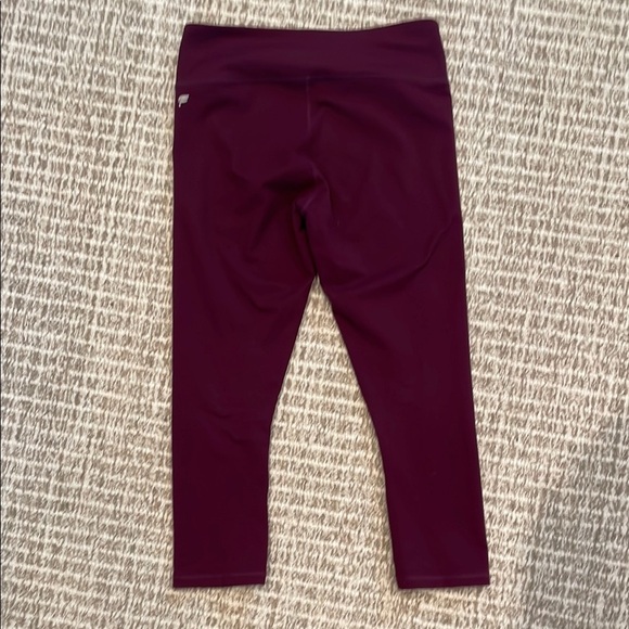 Vibrant Plum Women’s FABLETICS Leggings Sz Med - Picture 4 of 5